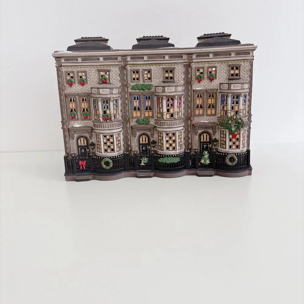 DICKENS VILLAGE - MULBERRIE COURT DPT 56